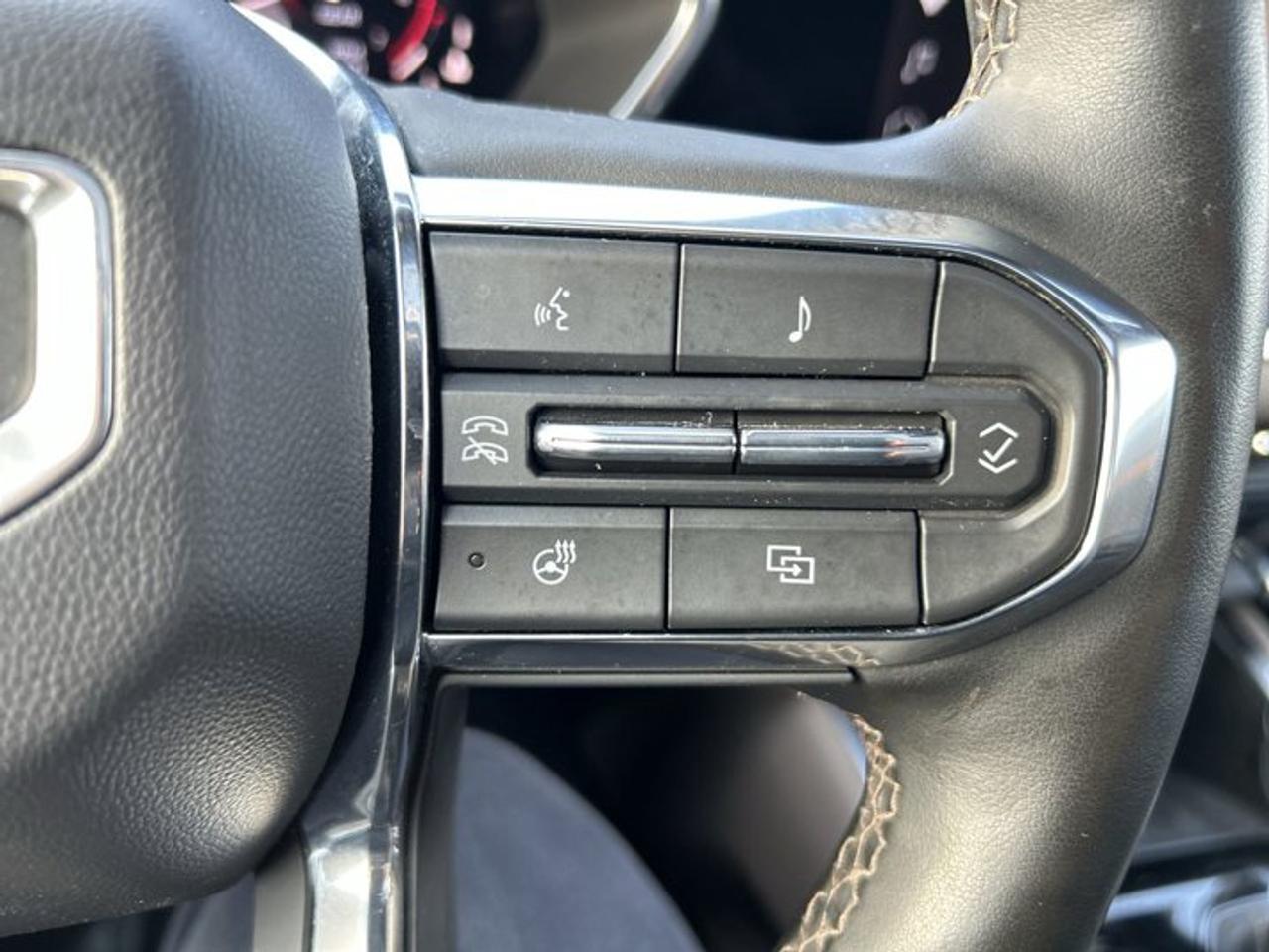 2023 GMC Canyon Denali Crew Cab 5' Box 4WD | No Accidents | Leather Seats Photo