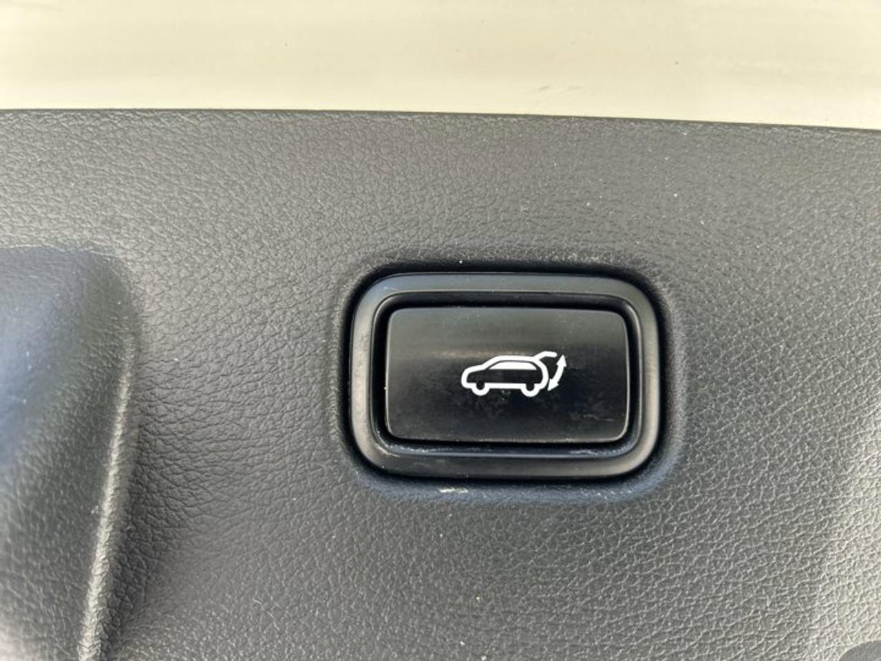 2023 Kia Sportage X-Line Limited AWD | One Owner | No Accidents | Leather Seats Photo