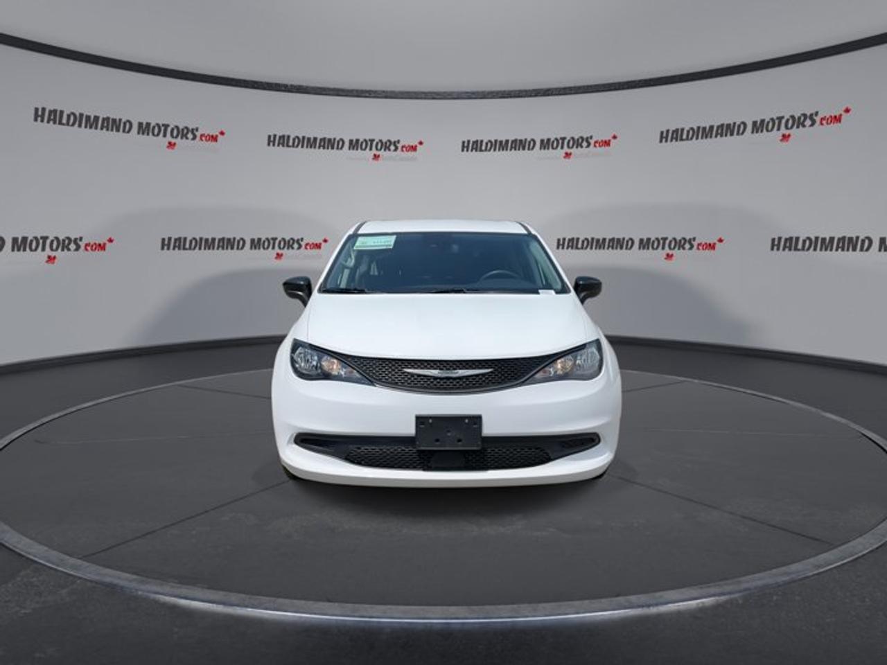 2024 Dodge Grand Caravan SXT 2WD | No Accidents | Heated Steering Photo