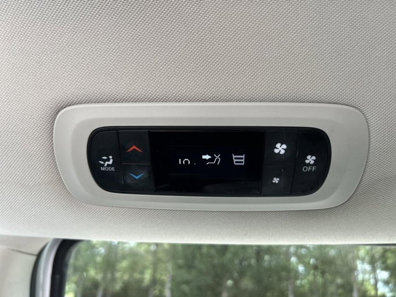 2024 Dodge Grand Caravan SXT 2WD | No Accidents | Heated Steering Photo