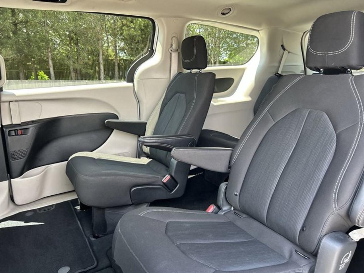 2024 Dodge Grand Caravan SXT 2WD | No Accidents | Heated Steering Photo