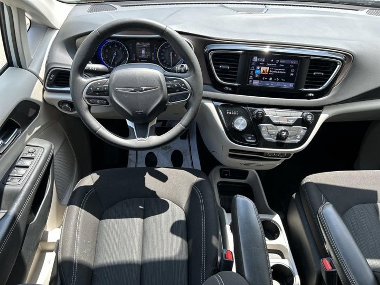 2024 Dodge Grand Caravan SXT 2WD | No Accidents | Heated Steering Photo