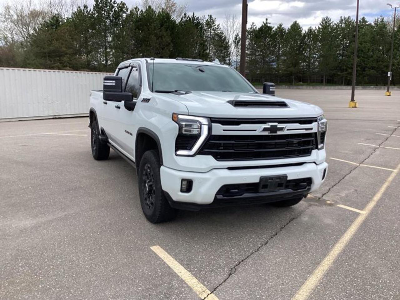 2024 Chevrolet Silverado 2500 HD LTZ Crew Cab 6.5' Box 4WD | No Accidents | Leather Seats Photo