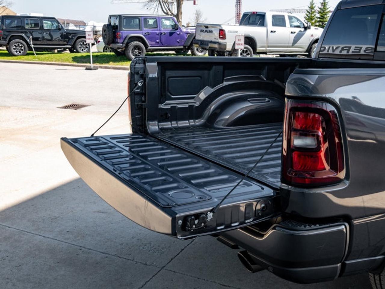 2026 RAM 1500 Express Photo