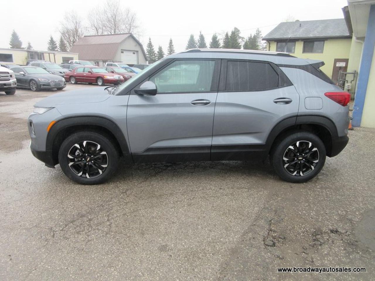 2022 Chevrolet TrailBlazer ALL-WHEEL DRIVE LT-MODEL 5 PASSENGER 1.3L - DOHC.. HEATED SEATS & WHEEL.. PANORAMIC SUNROOF.. POWER TAILGATE.. BACK-UP CAMERA.. Photo