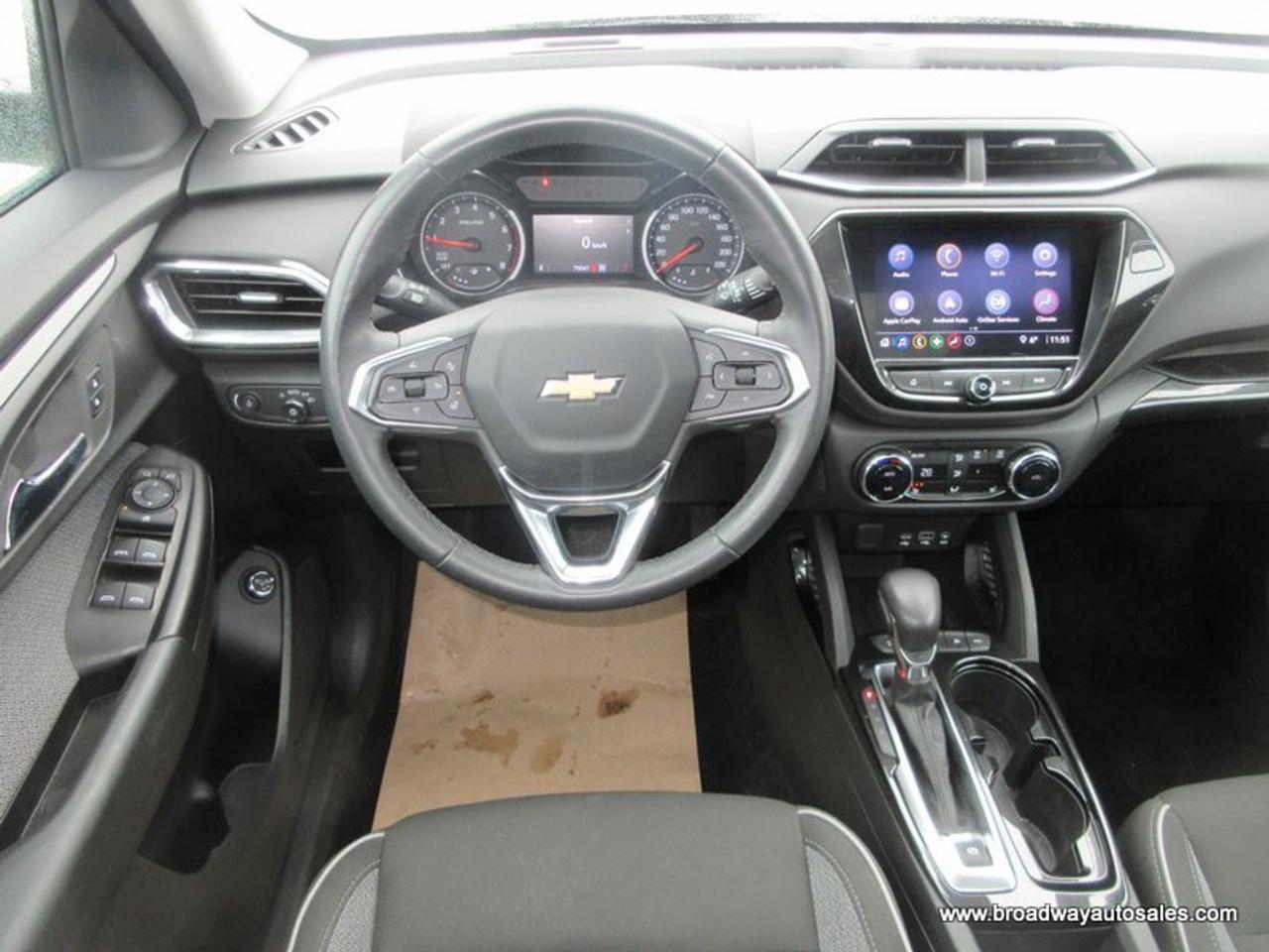 2022 Chevrolet TrailBlazer ALL-WHEEL DRIVE LT-MODEL 5 PASSENGER 1.3L - DOHC.. HEATED SEATS & WHEEL.. PANORAMIC SUNROOF.. POWER TAILGATE.. BACK-UP CAMERA.. Photo