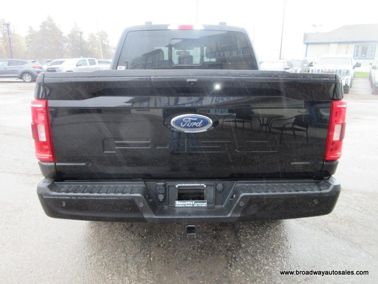 2021 Ford F-150 WORK READY XLT-SPORT-VERSION 5 PASSENGER 5.0L - V8.. 4X4.. CREW-CAB.. SHORTY.. NAVIGATION.. HEATED SEATS.. POWER PEDALS.. BACK-UP CAMERA.. Photo