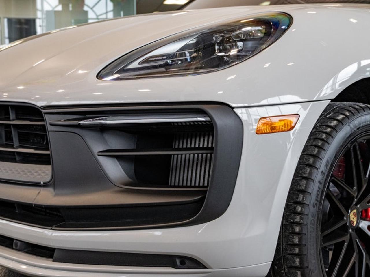 2023 Porsche Macan GTS Photo