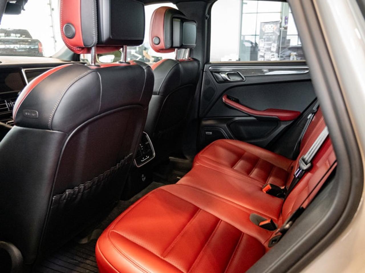 2023 Porsche Macan GTS Photo