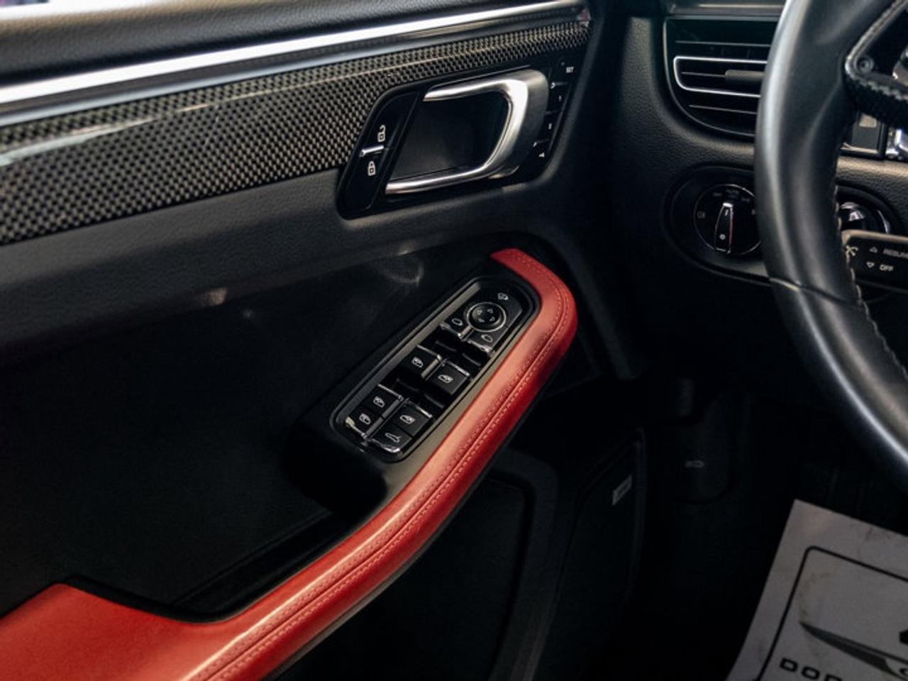 2023 Porsche Macan GTS Photo