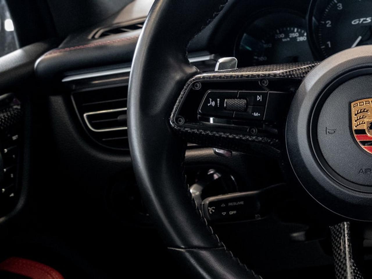 2023 Porsche Macan GTS Photo