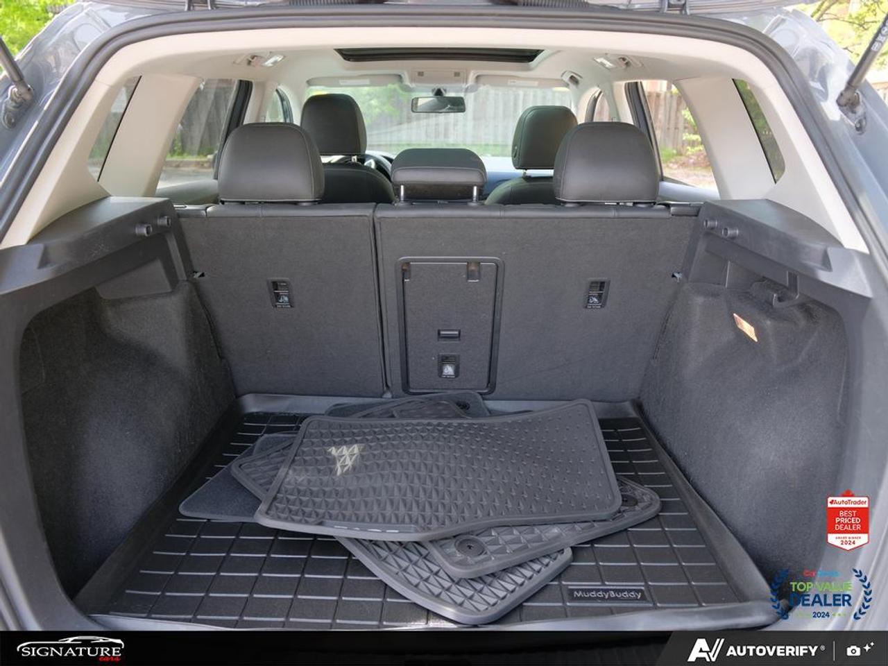 2022 Volkswagen Taos Comfortline No Accident Panoroof Digital Dash ACC Photo