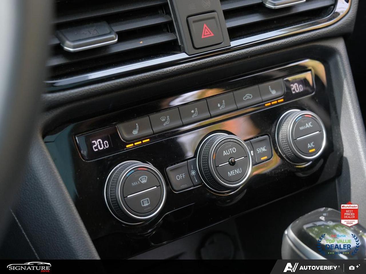 2022 Volkswagen Taos Comfortline No Accident Panoroof Digital Dash ACC Photo