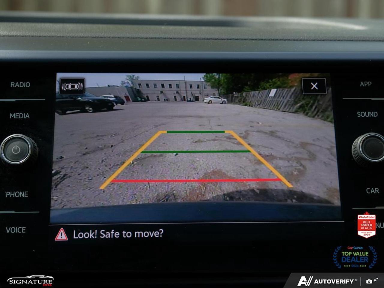 2022 Volkswagen Taos Comfortline No Accident Panoroof Digital Dash ACC Photo