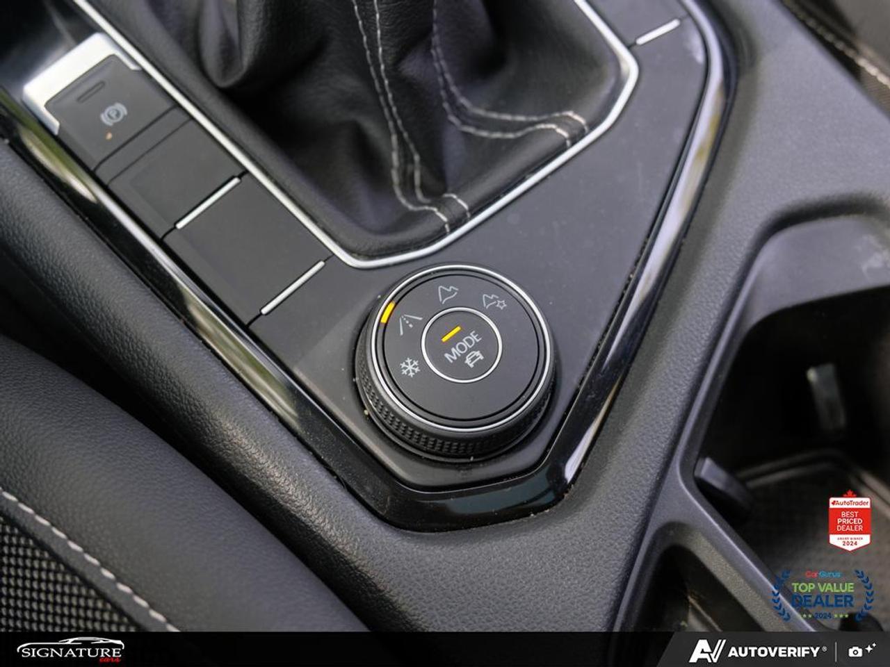 2022 Volkswagen Taos Comfortline No Accident Panoroof Digital Dash ACC Photo
