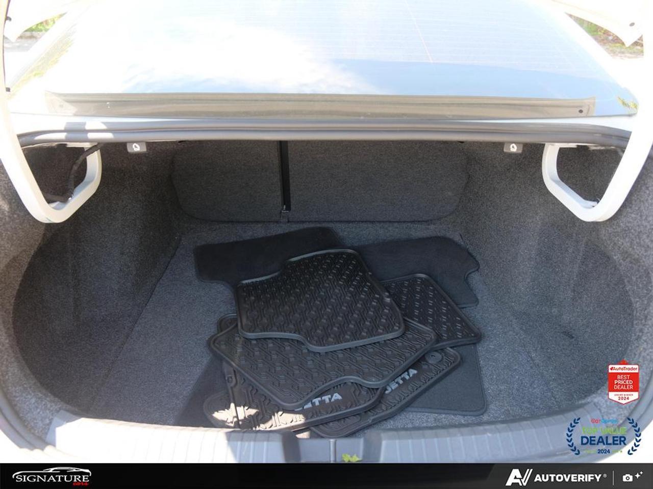 2022 Volkswagen Jetta Comfortline Sports No Accidents Leather Sunroof Photo