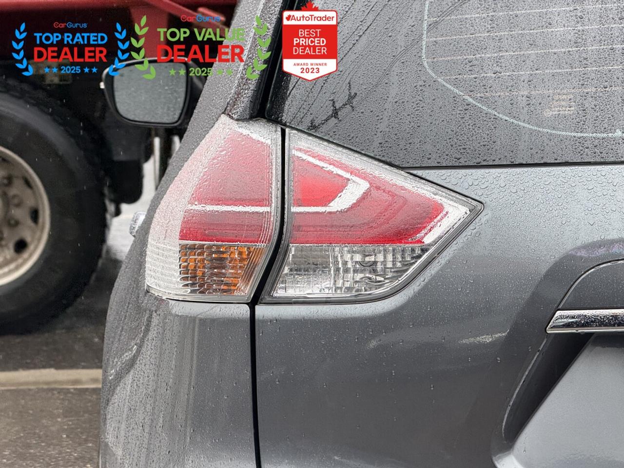 2015 Nissan Rogue S | REAR CAMERA | LIKE NEW | LOW KM Photo