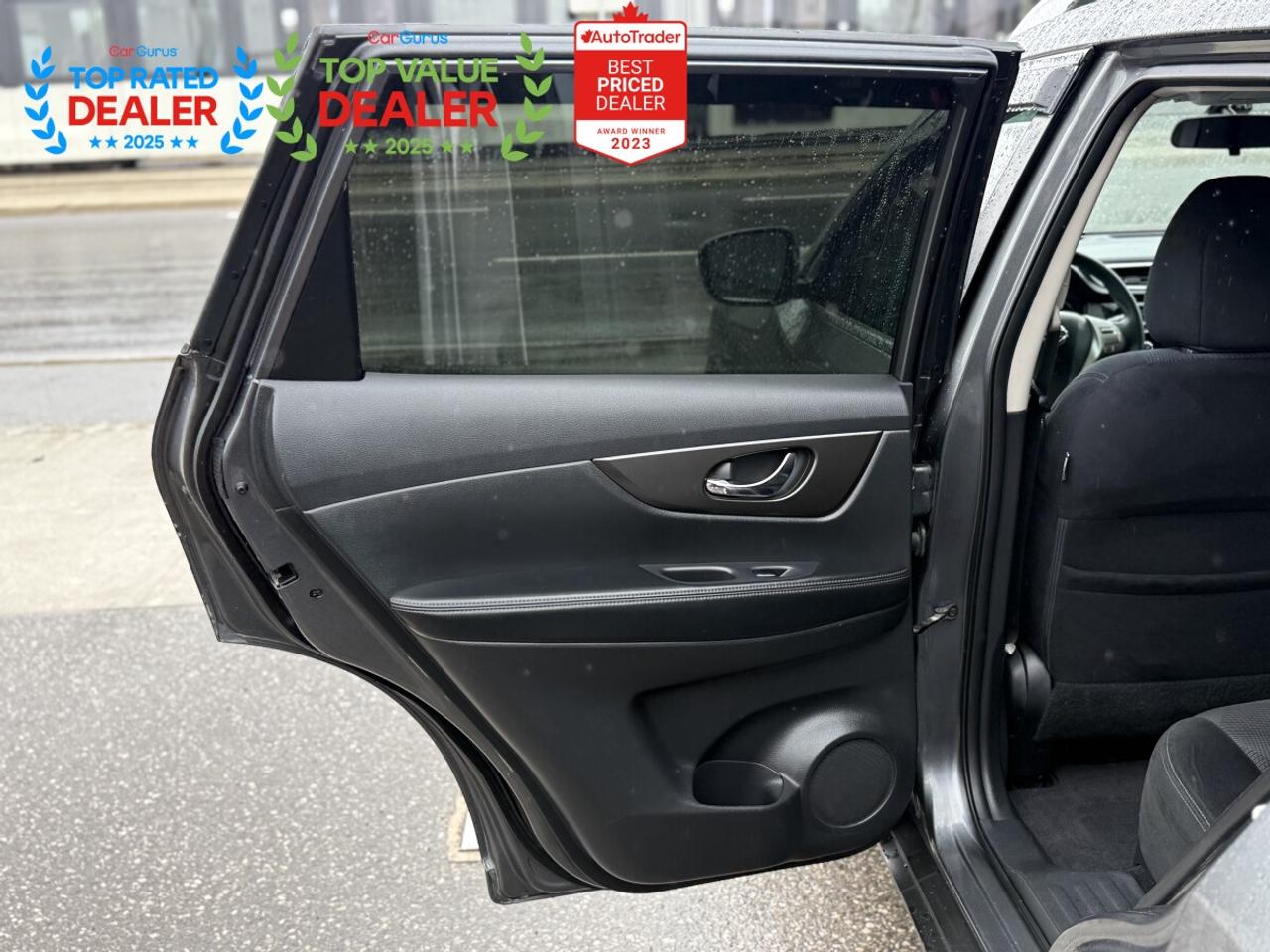 2015 Nissan Rogue S | REAR CAMERA | LIKE NEW | LOW KM Photo