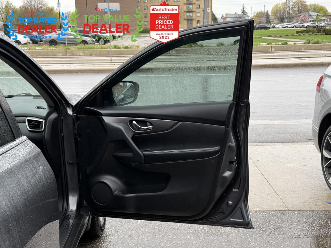 2015 Nissan Rogue S | REAR CAMERA | LIKE NEW | LOW KM Photo
