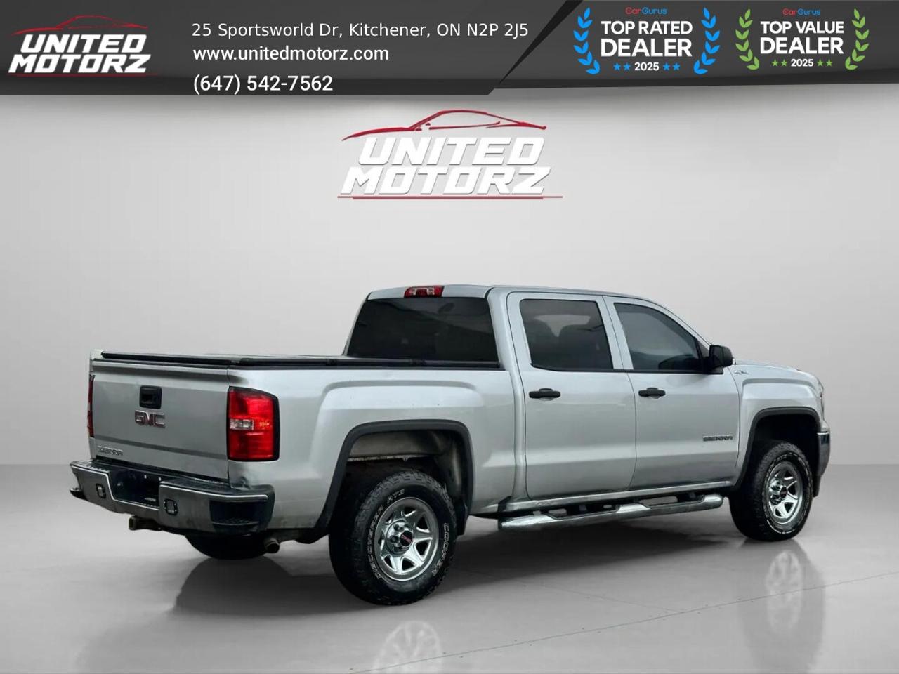 2017 GMC Sierra 1500 Crew Cab~NO ACCIDENTS~ 15 SERVICE RECO Photo4