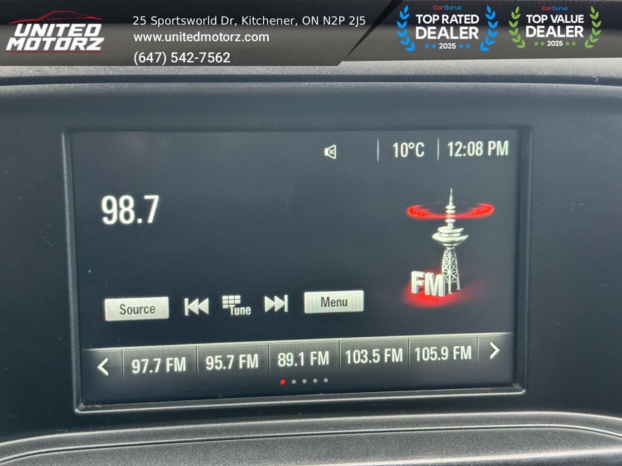 2017 GMC Sierra 1500 Crew Cab~NO ACCIDENTS~ 15 SERVICE RECO Photo