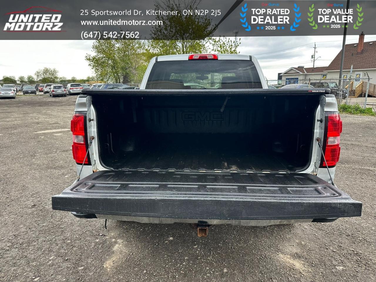 2017 GMC Sierra 1500 Crew Cab~NO ACCIDENTS~ 15 SERVICE RECO Photo