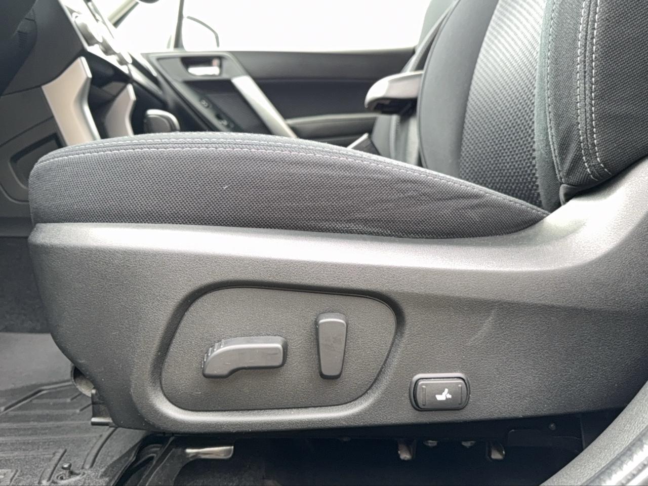2017 Subaru Forester Limited Photo