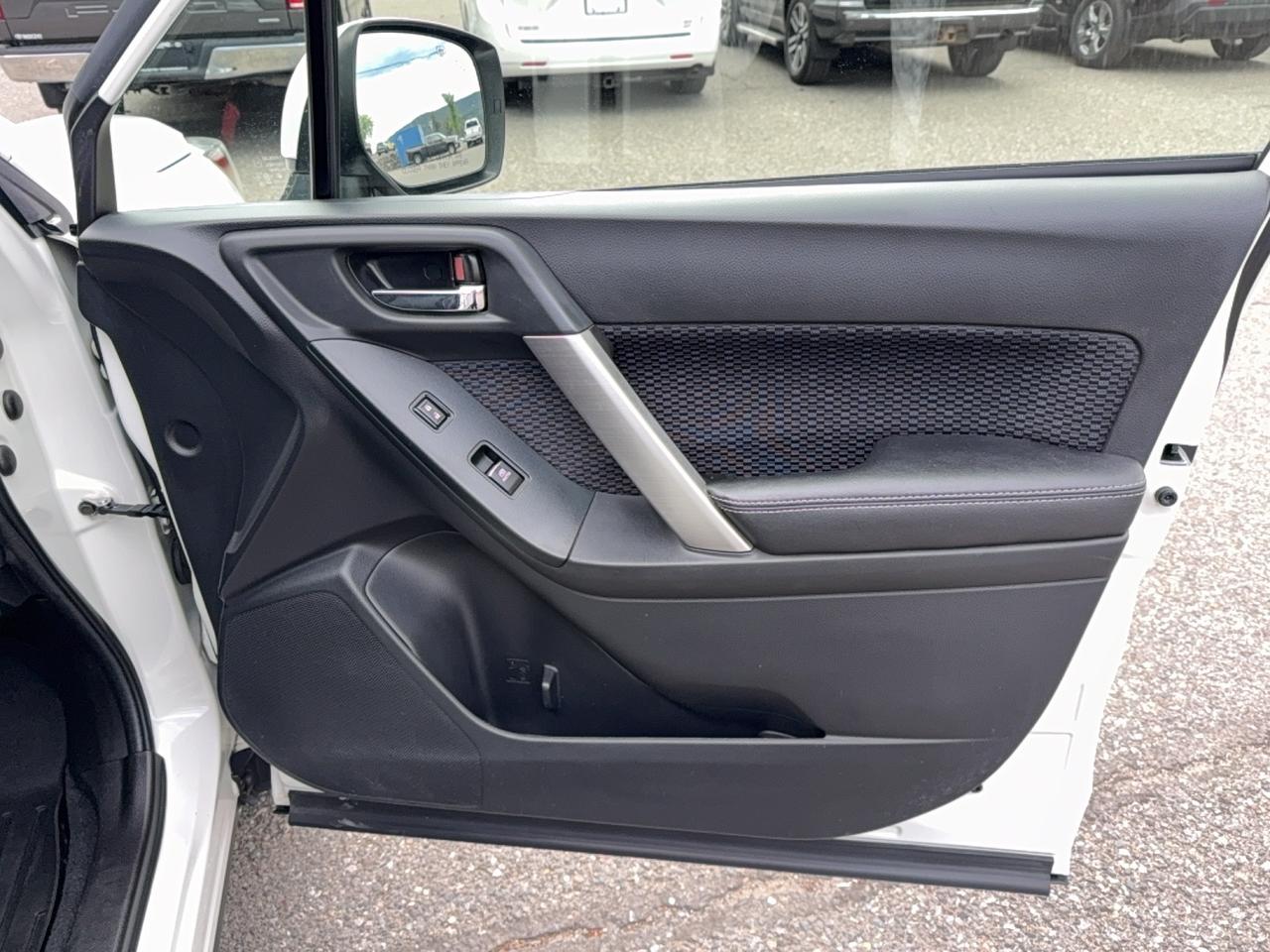 2017 Subaru Forester Limited Photo