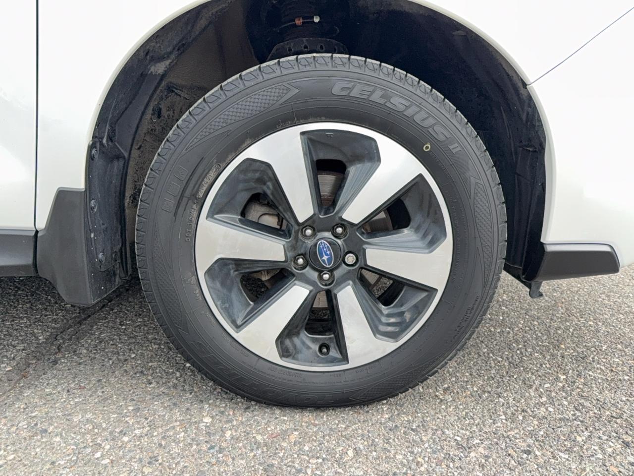 2017 Subaru Forester Limited Photo