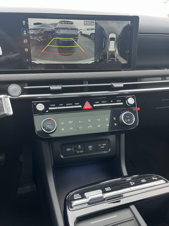 2026 Hyundai Tucson ULTIMATE HEV Photo