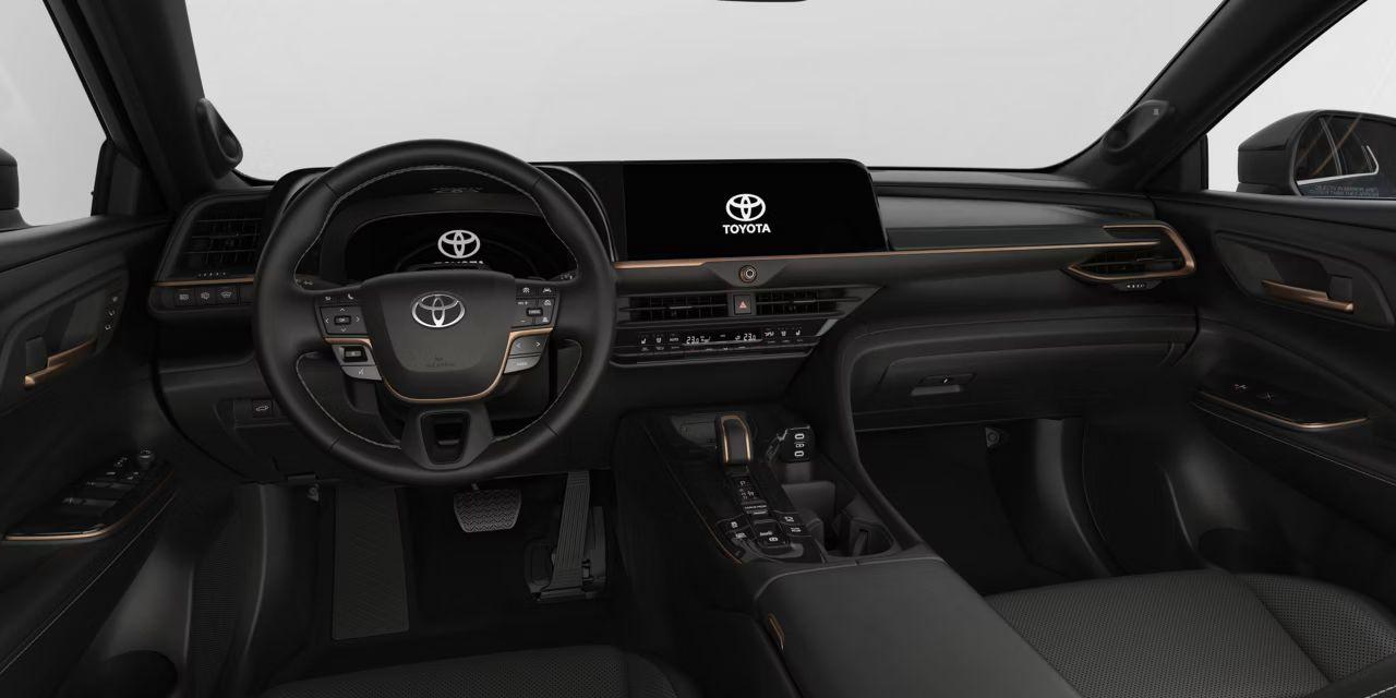2026 Toyota Crown Signia Limited Photo
