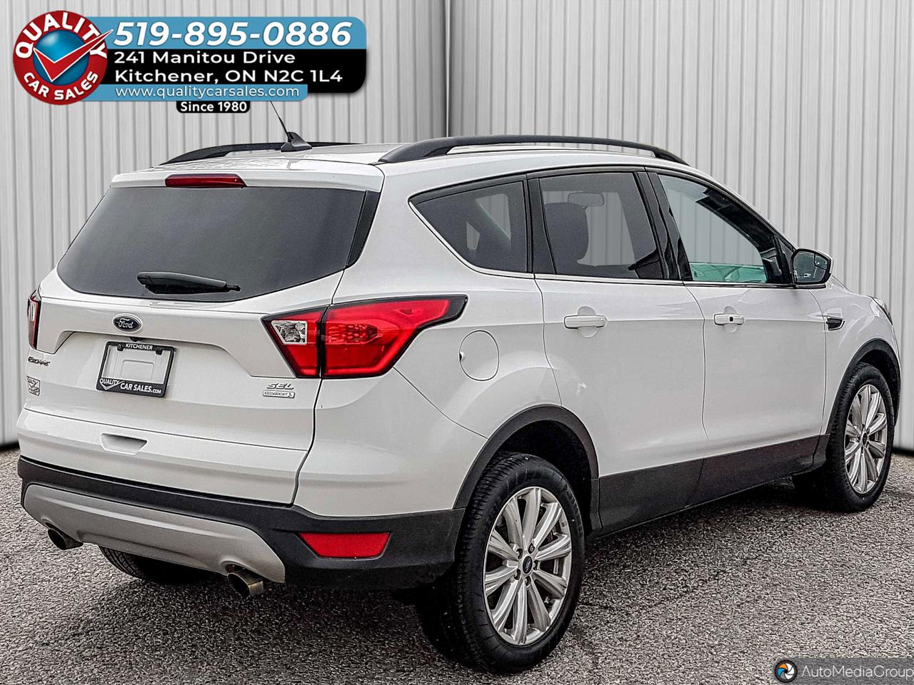 2019 Ford Escape SEL *LEATHER-SUNROOF-NAVIGATION* Photo3