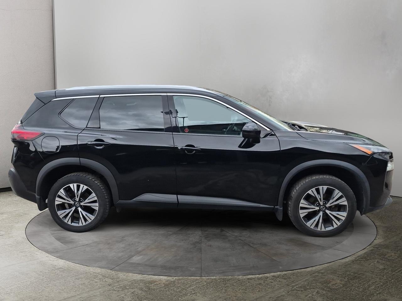 2021 Nissan Rogue SV Photo