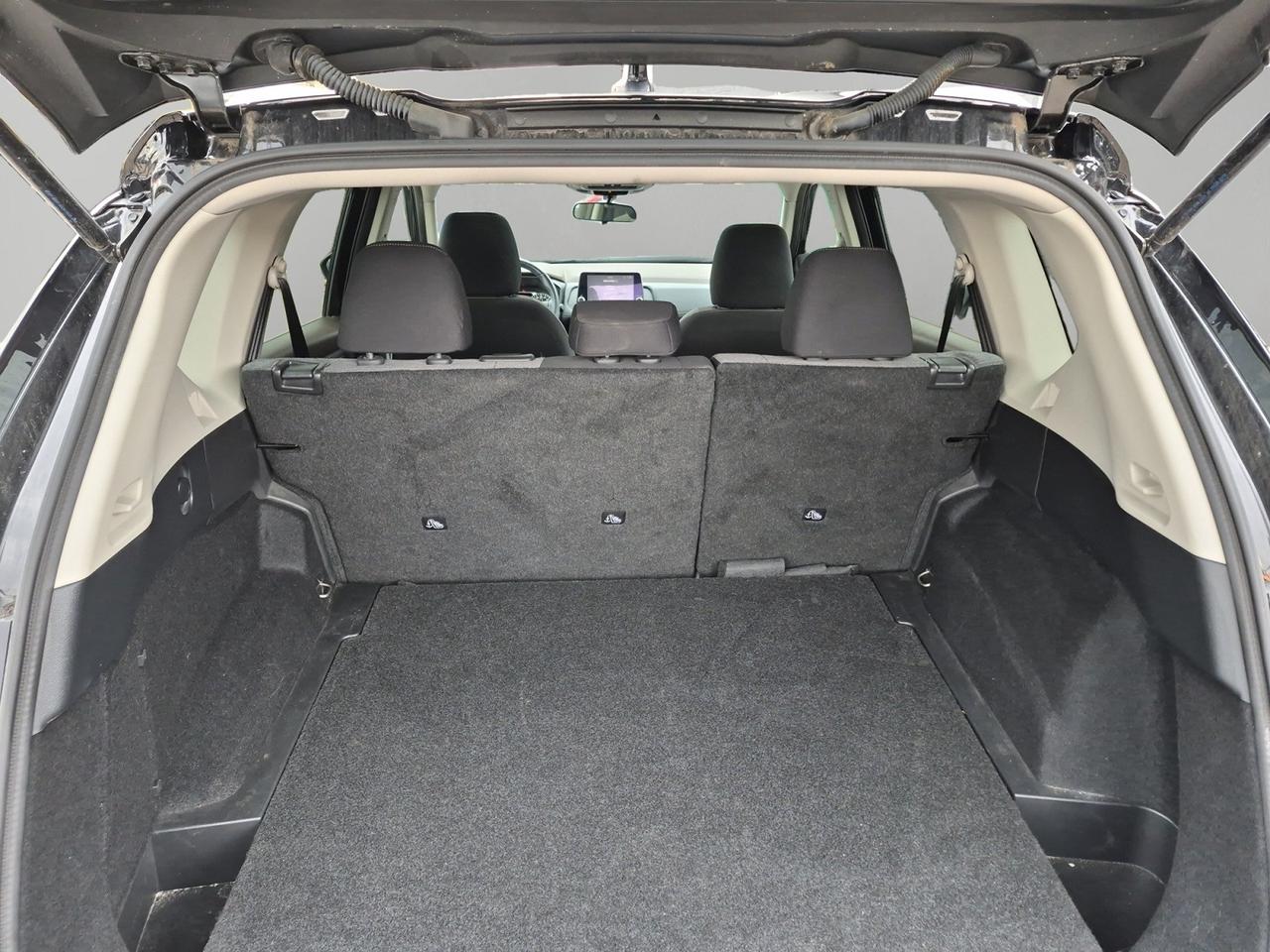 2021 Nissan Rogue SV Photo