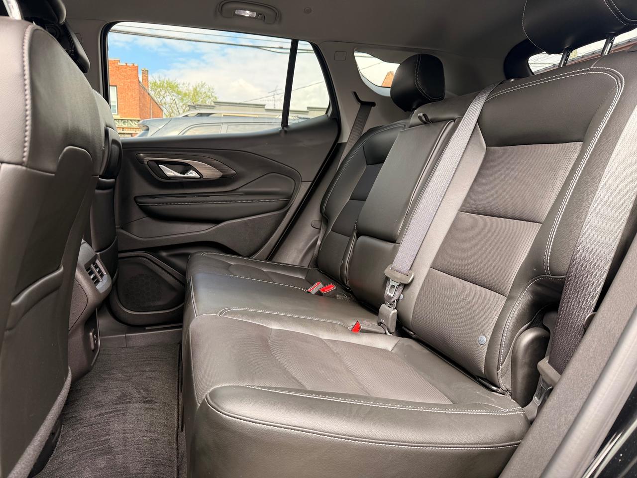 2024 GMC Terrain SLT Photo