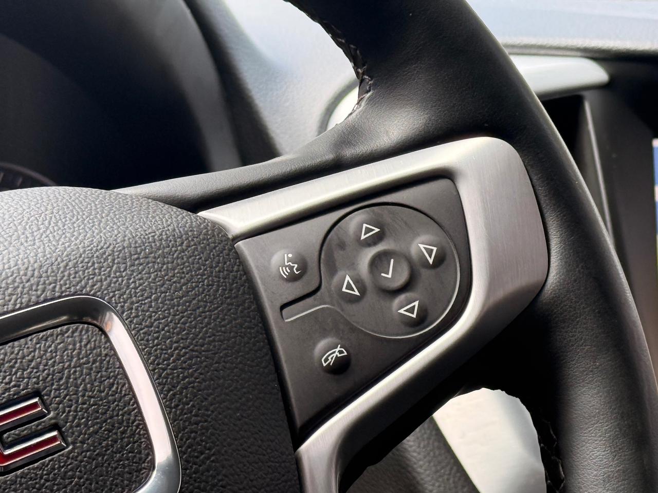 2024 GMC Terrain SLT Photo