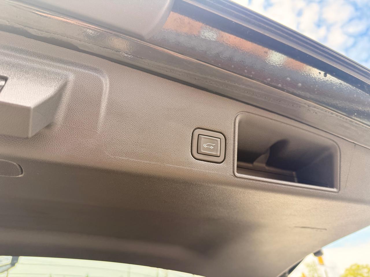 2024 GMC Terrain SLT Photo