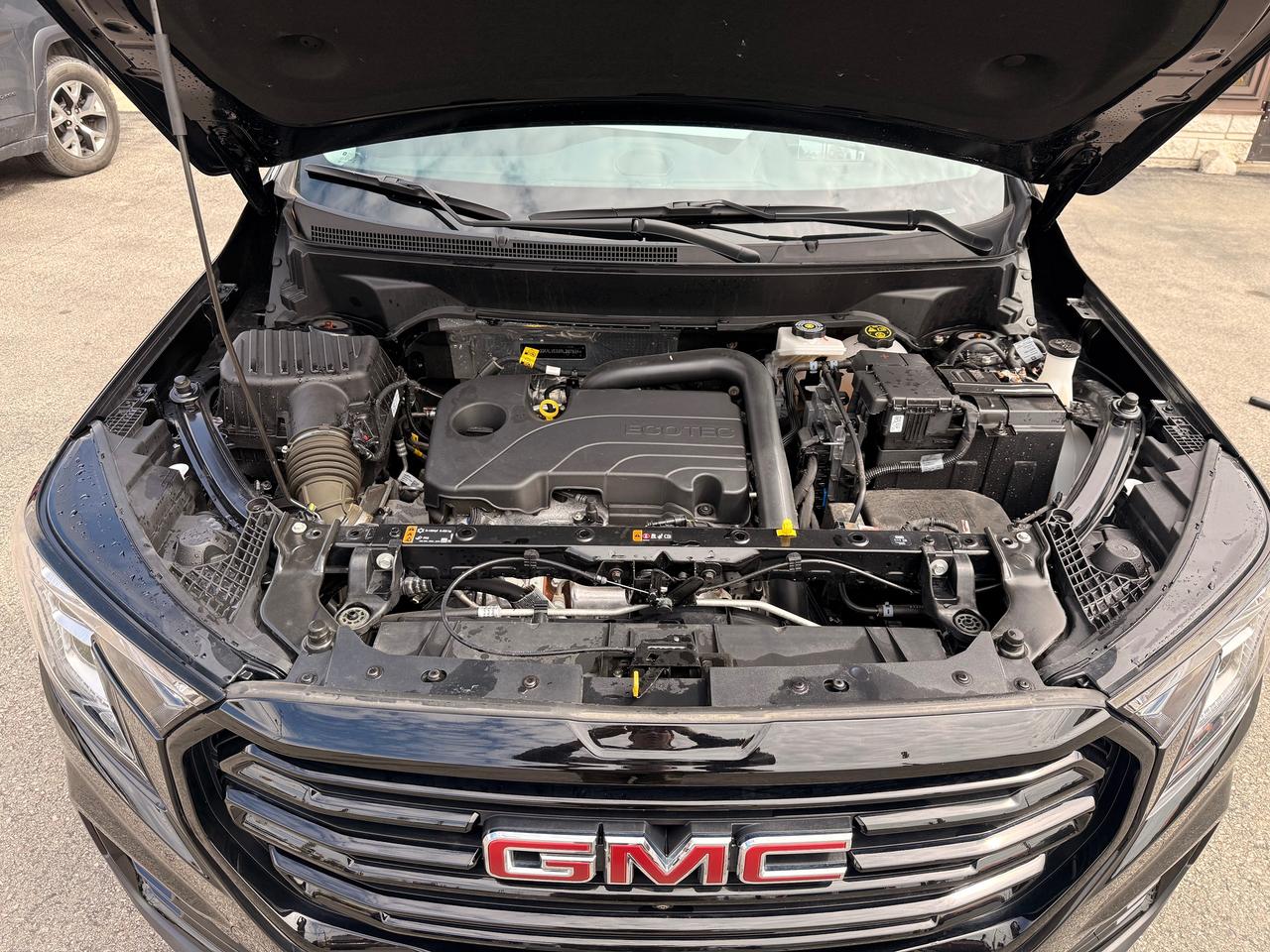 2024 GMC Terrain SLT Photo