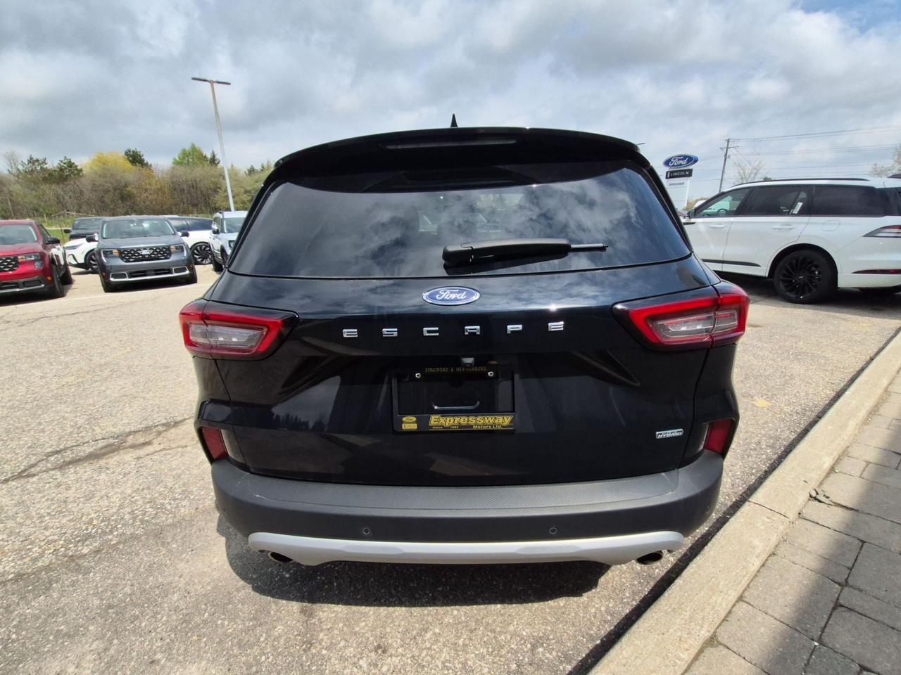 2025 Ford Escape PLUG-IN-HYBRID! PANO ROOF! HEADS-UP DISPLAY! Photo