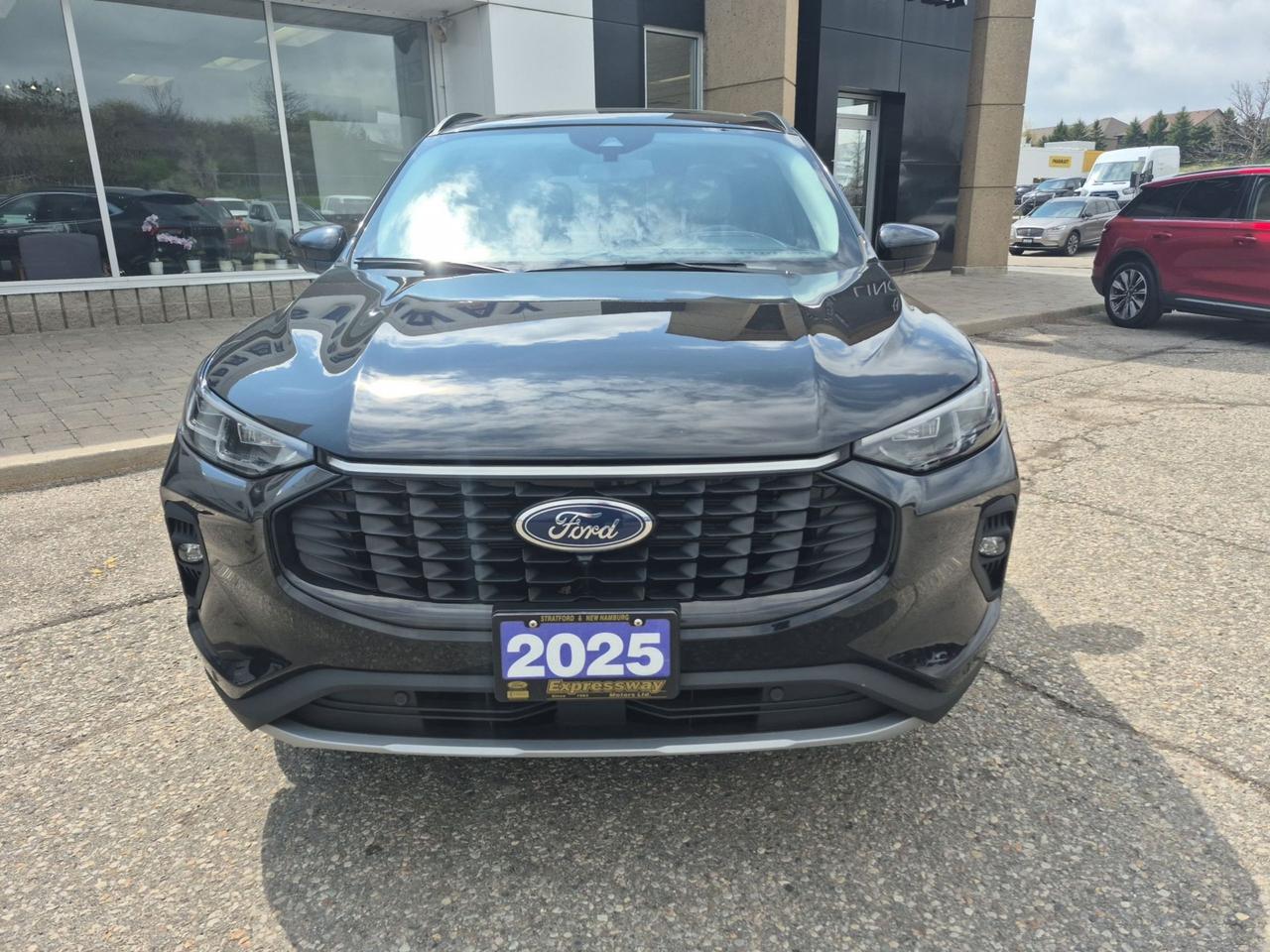2025 Ford Escape PLUG-IN-HYBRID! PANO ROOF! HEADS-UP DISPLAY! Photo1