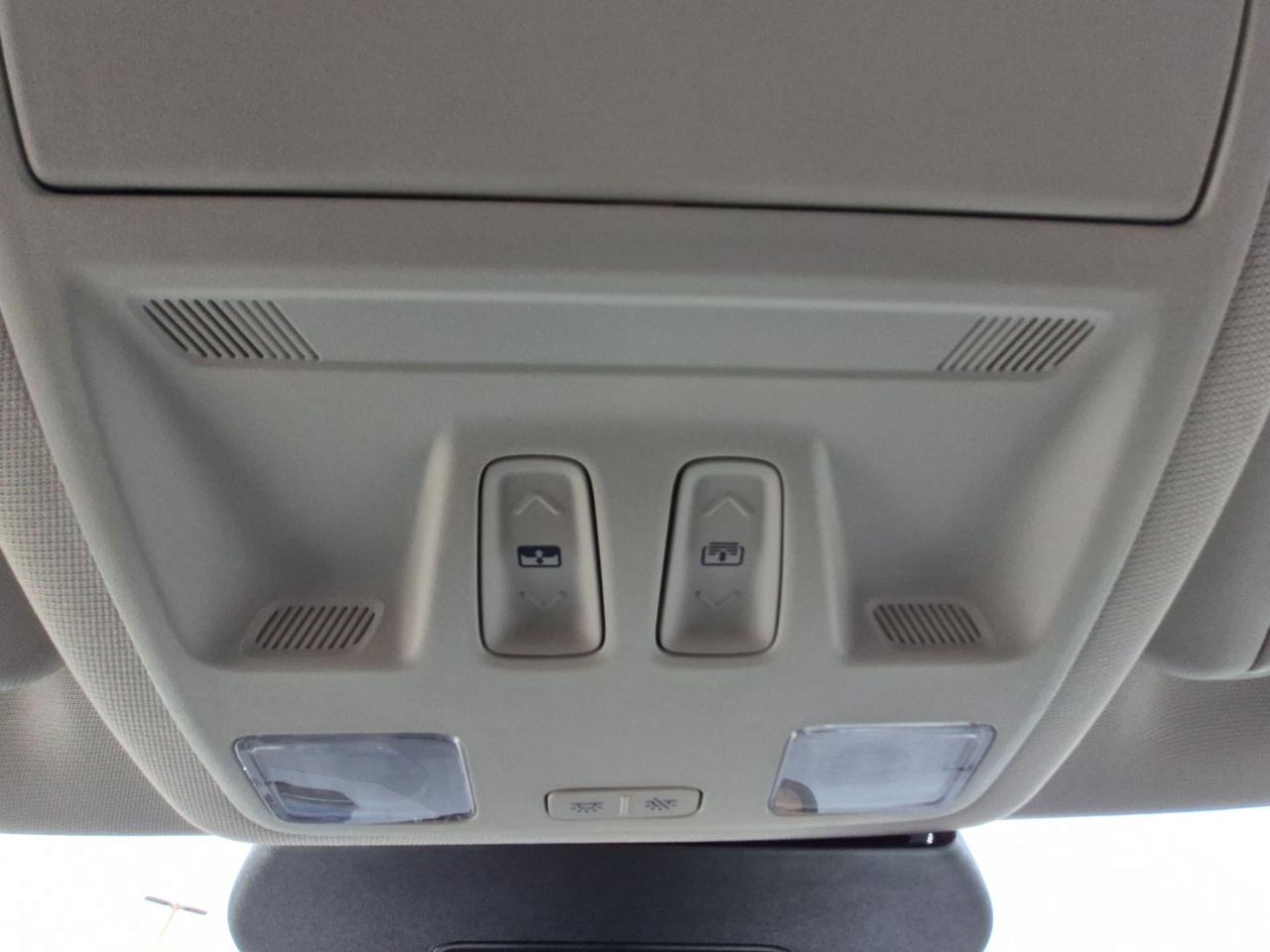 2025 Ford Escape PLUG-IN-HYBRID! PANO ROOF! HEADS-UP DISPLAY! Photo
