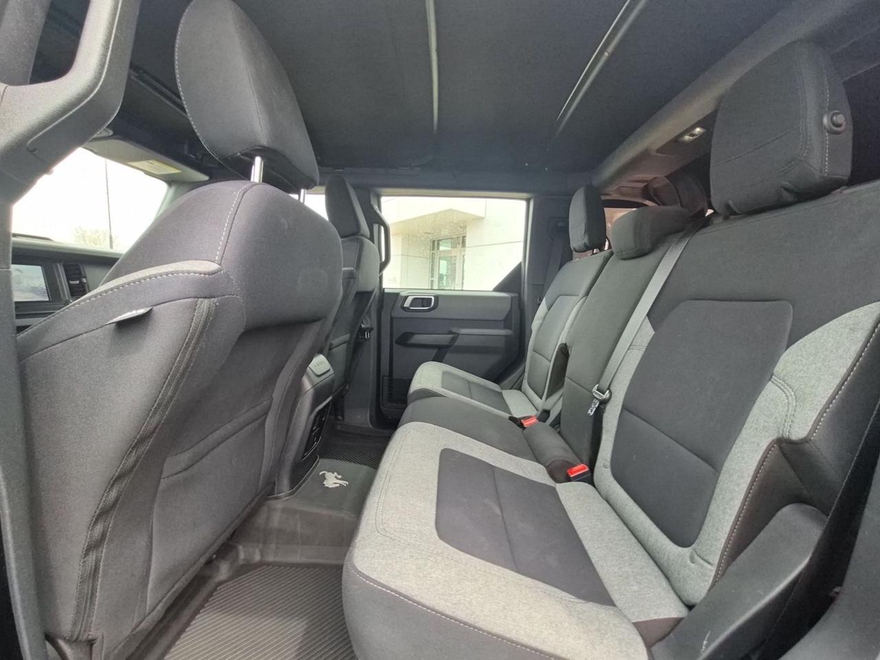 2022 Ford Bronco BASE WITH THE UPGRADED 2.7L ECOBOOST! REAR CAMERA! Photo