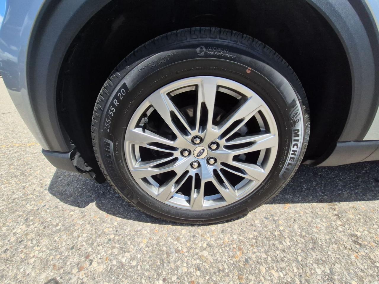 2025 Ford Explorer COMFORT PACK WITH ROOF AND 20" RIMS! REMOTE START! Photo