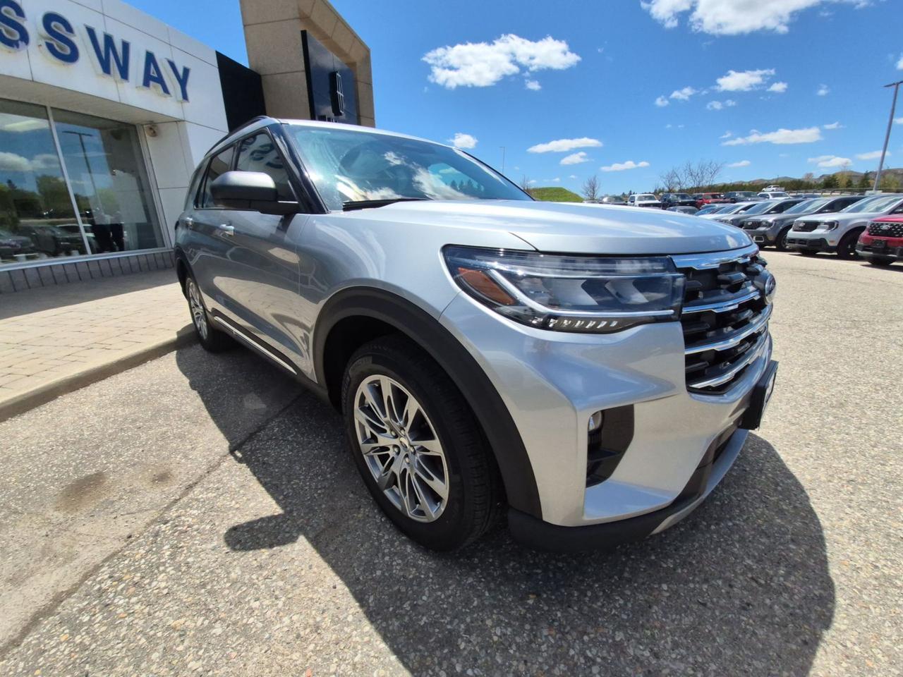2025 Ford Explorer COMFORT PACK WITH ROOF AND 20" RIMS! REMOTE START! Photo