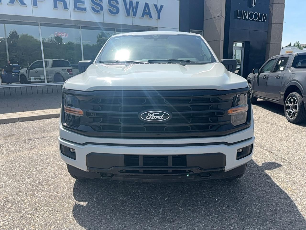 2024 Ford F-150 BLACK APPEARANCE! FX4! REAR CAMERA! AVALANCHE! Photo1