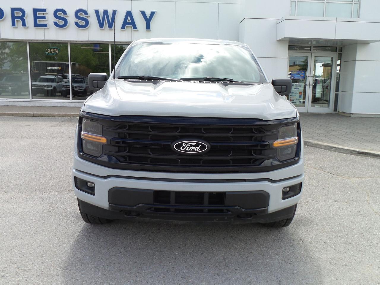 2024 Ford F-150 BLACK APPEARANCE! FX4! REAR CAMERA! AVALANCHE! Photo