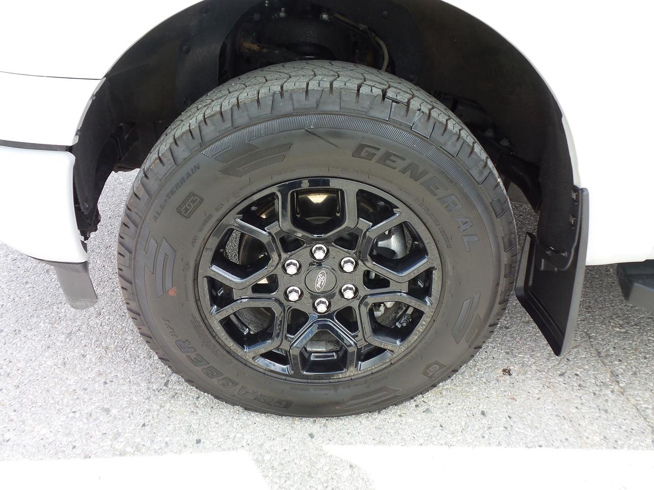 2024 Ford F-150 BLACK APPEARANCE! FX4! REAR CAMERA! AVALANCHE! Photo