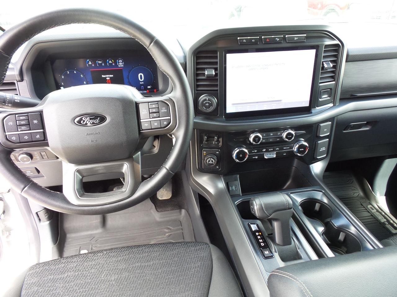 2024 Ford F-150 BLACK APPEARANCE! FX4! REAR CAMERA! AVALANCHE! Photo