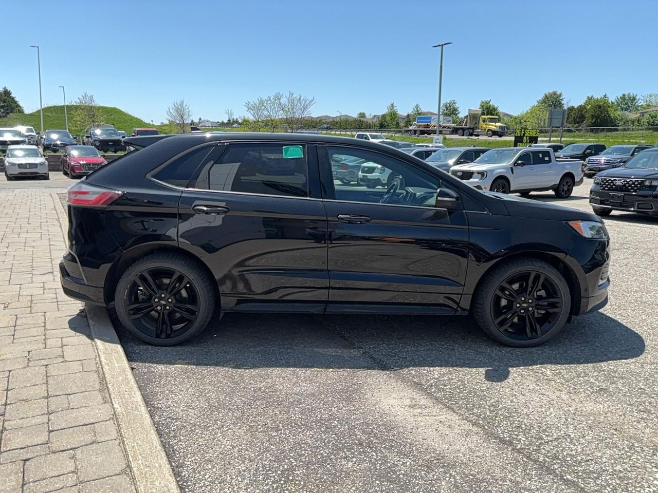 2022 Ford Edge ST, AWD, 21" RIMS, 335-HP! COLD WEATHER PACK! Photo3