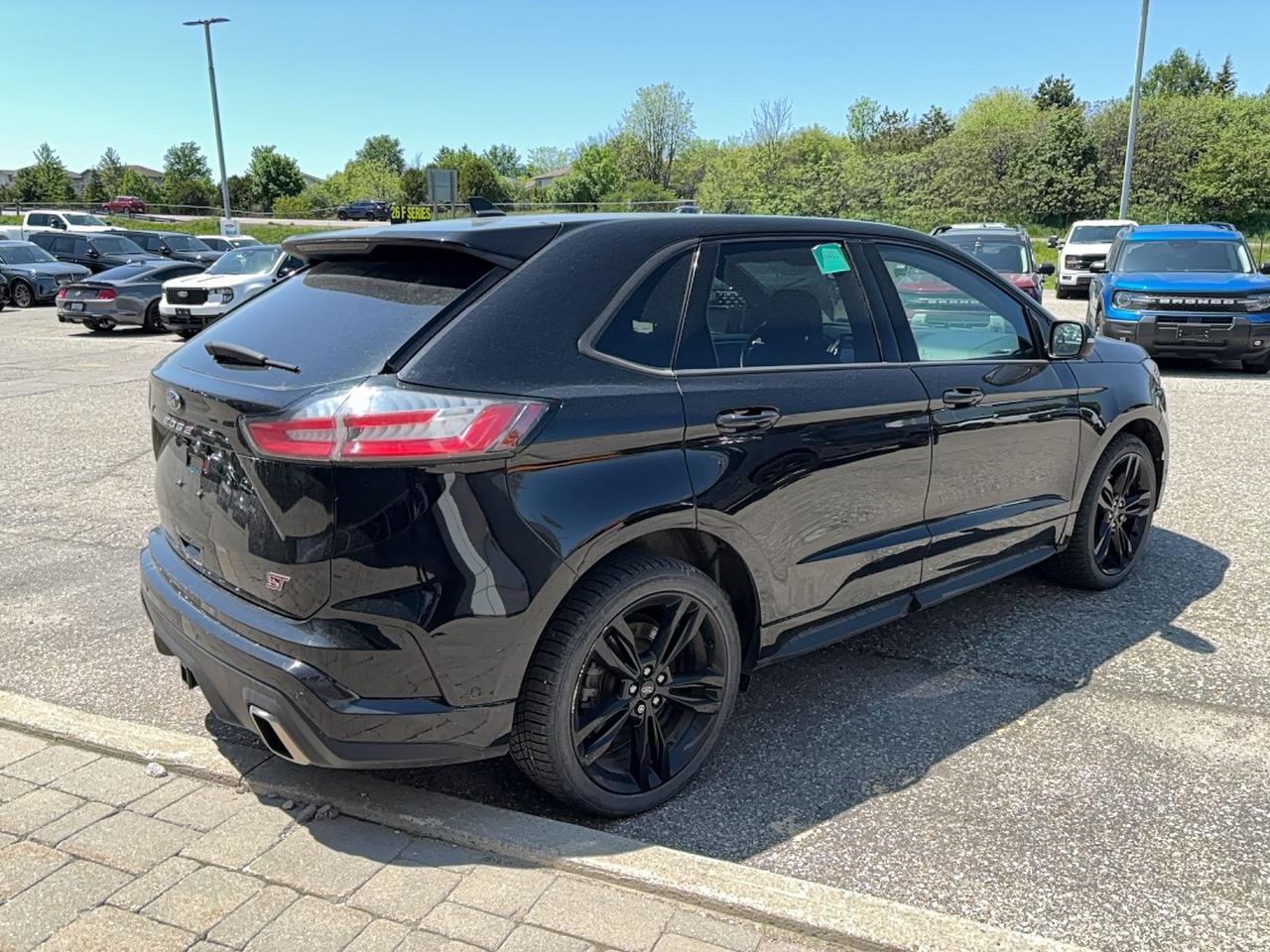 2022 Ford Edge ST, AWD, 21" RIMS, 335-HP! COLD WEATHER PACK! Photo4